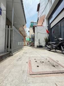 Bán nhà lớn 185/14/9 Gò Dầu – Tân Phú DT: 8 x 15m (120m2 đất)